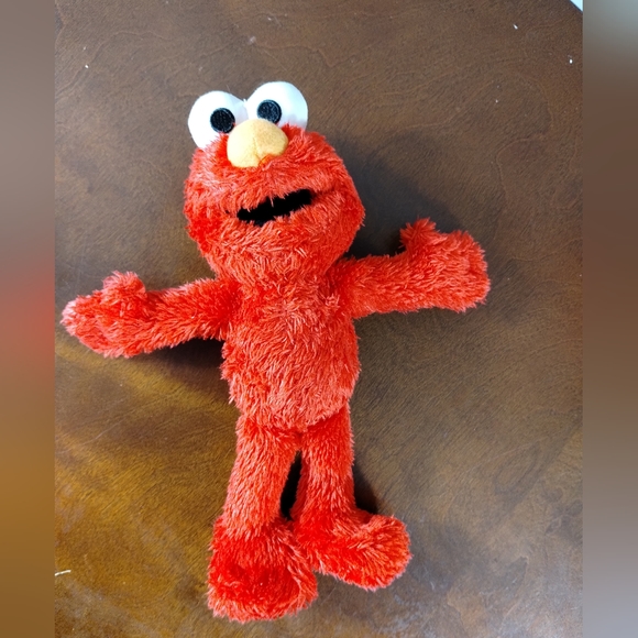 ✓Sesame Street Red Elmo Stuff Animal 10'' Plush - Picture 3 of 11